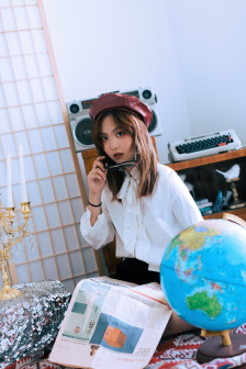 两女1杯